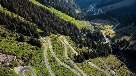 Transfăgărășan horská silnice zatáčky