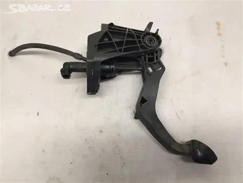 pedál spojky a mechanismus ovládání