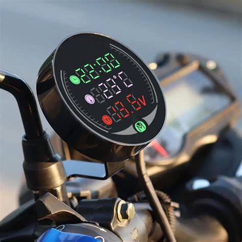 Motocykl s připojenou udržovací nabíječkou