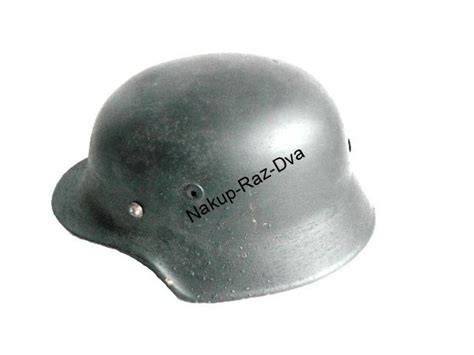 německé přilby M35 s kamufláží