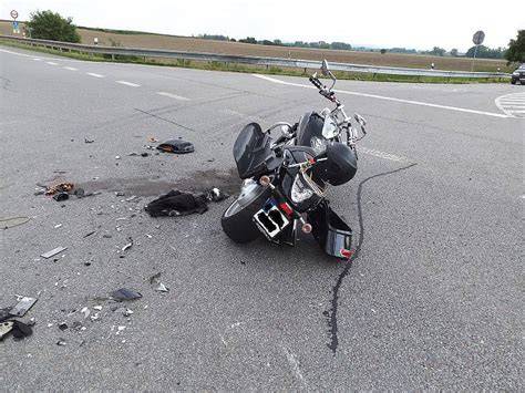 nehoda motocyklu na silnici I/35
