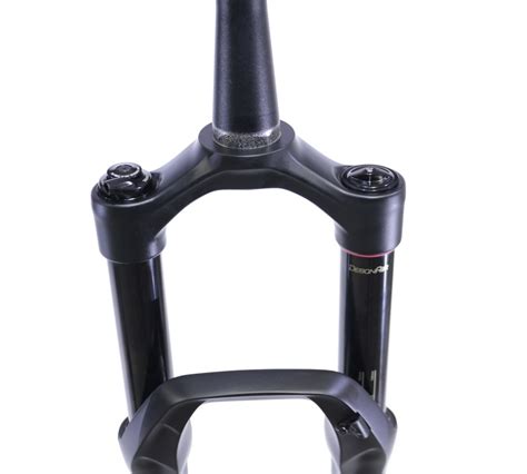 Odpružená vidlice a kotoučové brzdy MTB