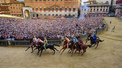 Il Palio di Siena: slavnostní prvky a účastníci
