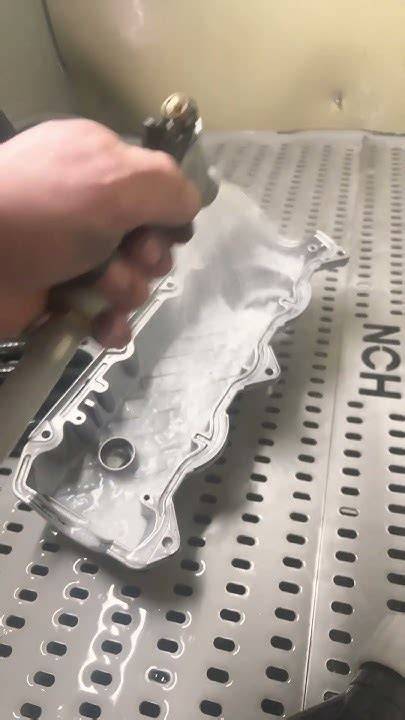 čištění těsnicí plochy spojkového víka