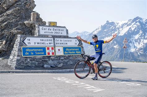 Col du Galibier tunel vrchol cyklisté