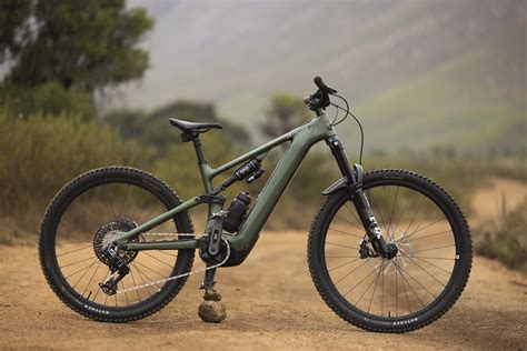 Specialized Turbo Levo mullet kola