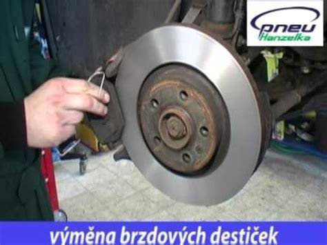 Výměna brzdových destiček v třmenu