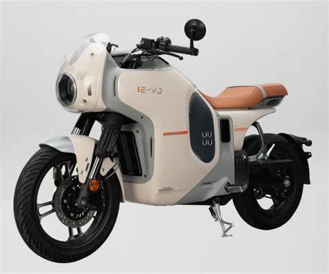 Elektrický café racer inspirovaný Slavií B