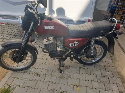 Černá mokrá svíčka MZ ETZ 150