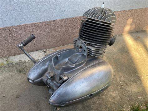 Ražba výrobního čísla motoru Jawa 353