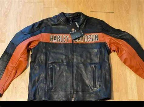 pánská kožená bunda Harley-Davidson na motocyklu