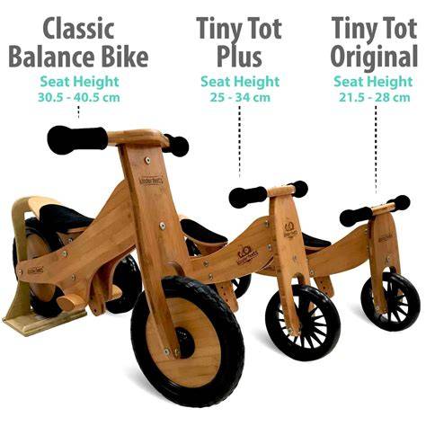 obrázek ukazuje dřevěné odrážedlo Tiny Tot Plus Bamboo
