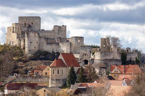 Hrad Rabí a cyklotrasa Otavou