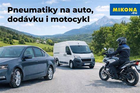 Motocykl na klikaté silnici v krajině