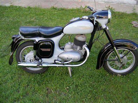 Jawa 250/353 černošedé barevné provedení