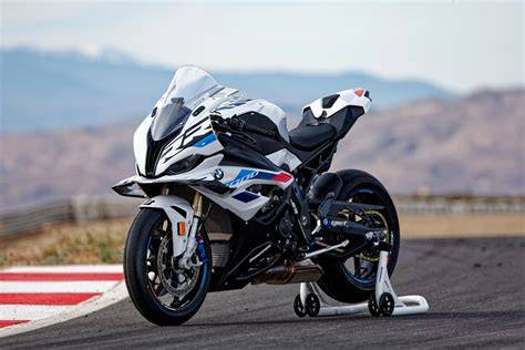 BMW S 1000 RR na okruhu Most