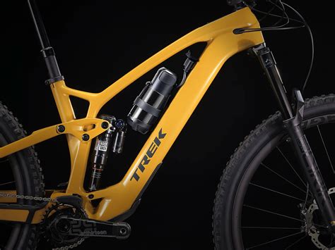 Elektrokolo Trek Fuel EX-e na trailu