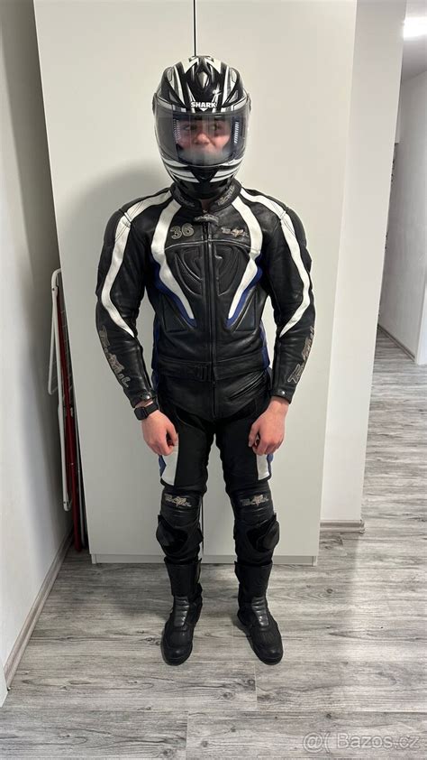 kožená moto kombinéza s protektory