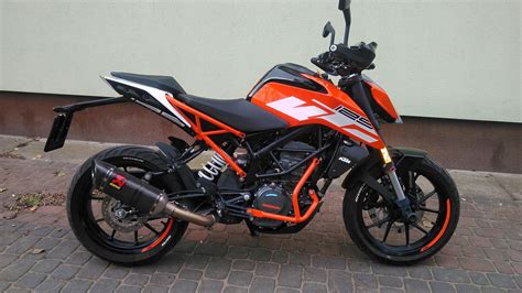 KTM Duke 125 motocykl z boku