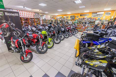 obchod s motorkami a servisní středisko
