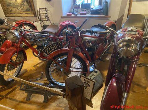 kolekce historických motocyklů na výstavě